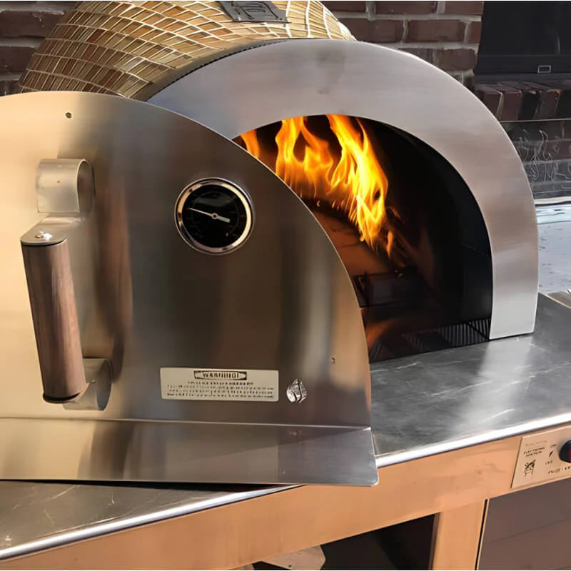 Stainless steel oven opening and cooking chamber of Forno de Pizza oven